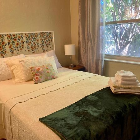 הוליווד Villa Olivia Guest Rooms מראה חיצוני תמונה