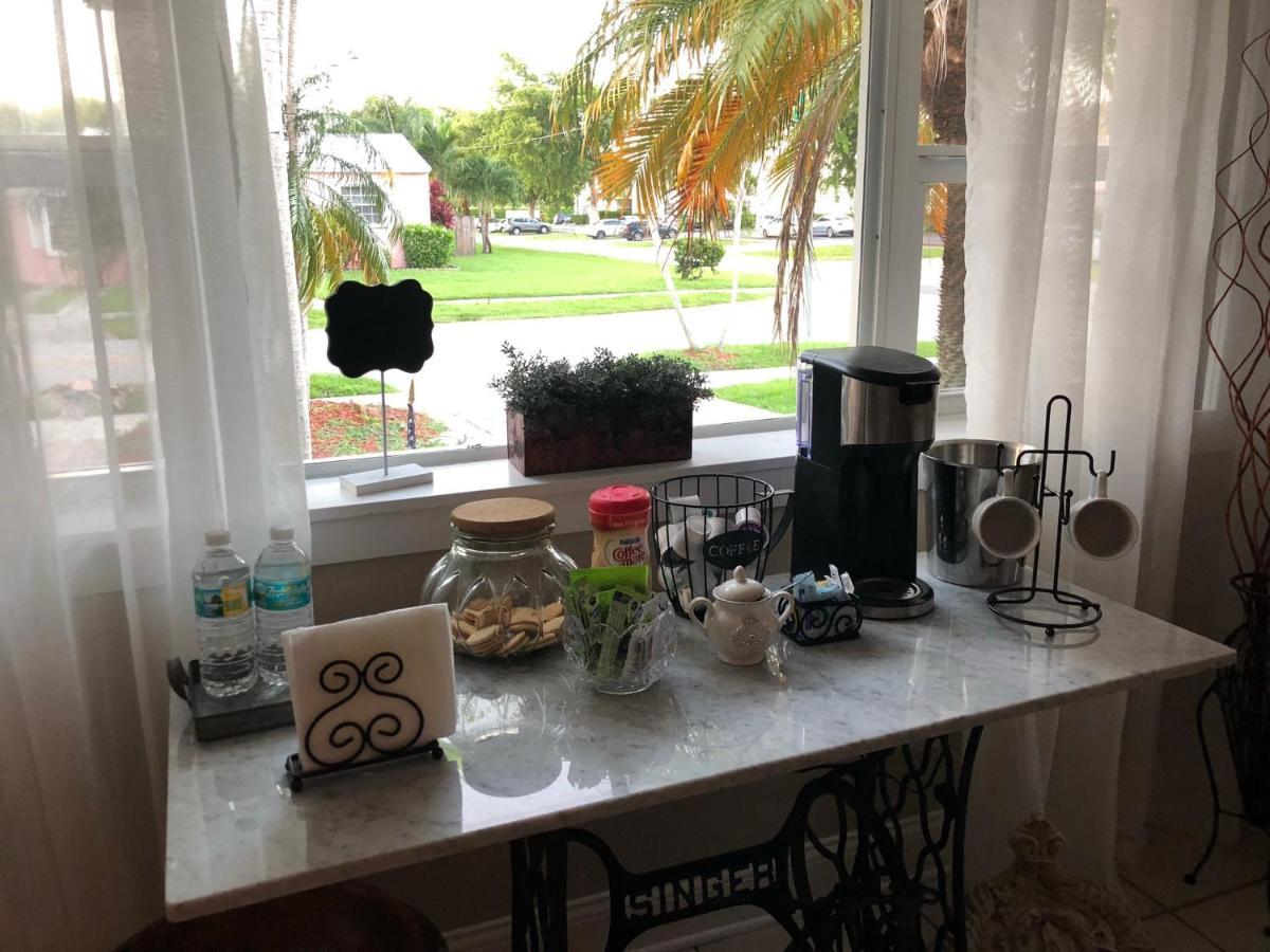 הוליווד Villa Olivia Guest Rooms מראה חיצוני תמונה