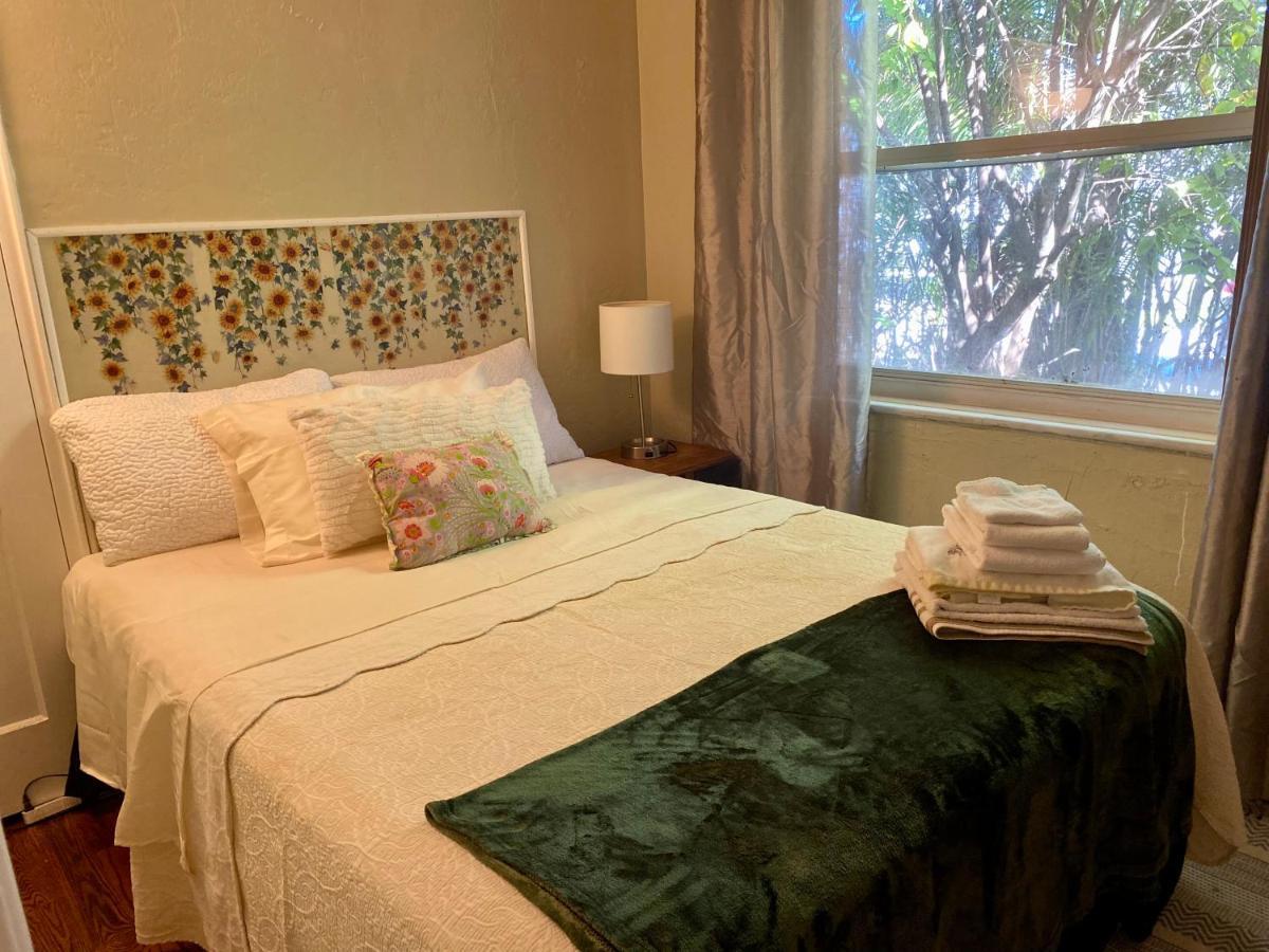 הוליווד Villa Olivia Guest Rooms מראה חיצוני תמונה